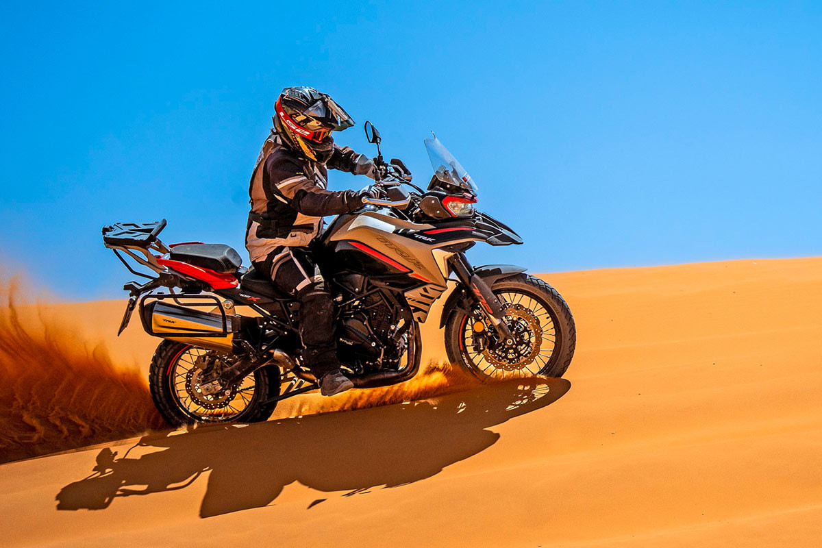 Fotos Una TRK 702 con neumáticos Continental off-road realizando 4.000 km en el desierto