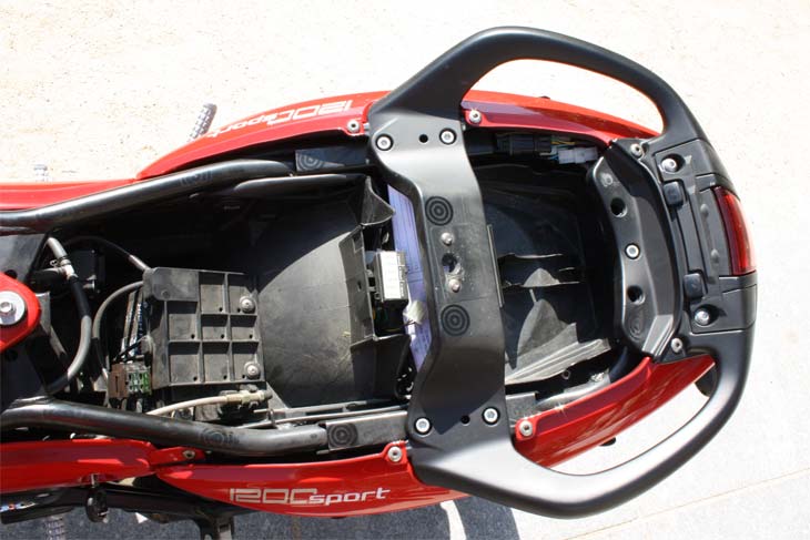 motoguzzi-1200-sport-hueco